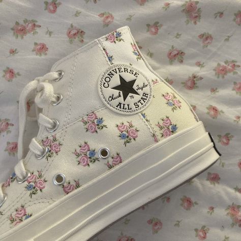 Coquette Shoes Sneakers, Coquette Converse, Coquette Trainers, Cottage Core Shoes, Vintage Cottege Core Shoes, Coquette Shoes Converse, Angelcore Shoes, Flower Converse, Melanie Martinez Inspired Outfits