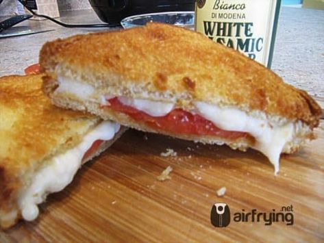 Air Fryer Caprese Grilled Cheese • Air Fryer Recipes & Reviews | AirFrying.net Air Fryer Panini, Grilled Mozzarella, Mozzarella Sandwich, Gourmet Grilled Cheese, Cooking Frozen Chicken, Gourmet Sandwiches, Bacon Avocado, Grilled Cheese Recipes, Apples And Cheese