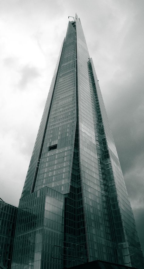 The Shard, London London Skyscrapers, London The Shard, Tower Of London Photography, Gift Experiences, Skyscraper Structure, The Shard London, The Shard London Restaurant, The Shard, London Architecture