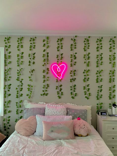 Aesthetic Bedroom Ideas, Dorm Room Inspiration, Indie Room Decor, Dekorasi Kamar Tidur, Pinterest Room Decor, Preppy Room Decor, Preppy Room, Room Deco, Indie Room