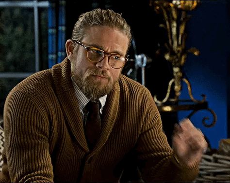 Charlie Hunman The Gentlemen, Charlie Hunnam Glasses, Charlie Hunnam The Gentlemen, Charlie Hunnam King Arthur, Charlie Hunnam 2022, Charlie Hunnam Shantaram, The Gentlemen Movie Charlie Hunnam, Lost City Of Z, Garrett Hedlund