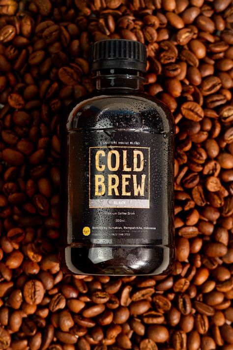 Cold Brew coffee from @yumakan_id 
Photo by me (@difotosamavalen) Cold Brew Product Photography, Iced Coffee Product Photography, Cold Brew Photography, Cold Brew Design, Spicy Coffee, Cold Brew Bottle, Cold Brew Packaging, Beverage Photography Ideas, Coffee Product