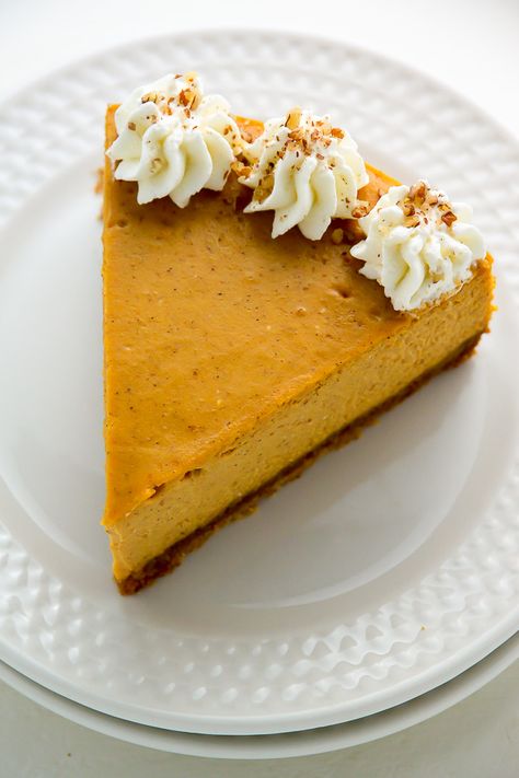 Pumpkin Ricotta Cheesecake with Brown Butter Crust and Grand Marnier Whipped Cream - we make this every Fall!!! So amazing. Pumpkin Ricotta, Ricotta Cheesecake, Butter Crust, Pumpkin Pie Cheesecake, Pumpkin Cheesecake Recipes, Pumpkin Sauce, Homemade Pumpkin Pie, Pumpkin Pie Recipes, Grand Marnier