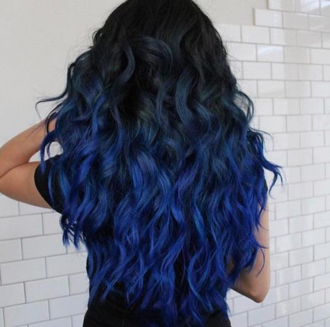 Balckb& Blue ombré hair Blue And Black Hair, Best Ombre Hair, Red Ombre Hair, Purple Ombre Hair, Blue Ombre Hair, Blue Black Hair, Brown Ombre Hair, Hair Ombre, Ombre Hair Color