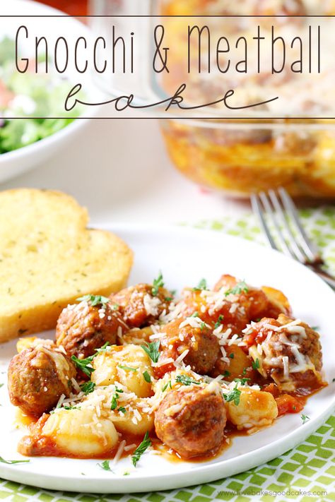 This Gnocchi and Meatball Bake is perfect for a weeknight dinner and can be special enough to serve to company! #MyTuscanTable #ad Casserole Hamburger, Pasta And Meatballs, How To Cook Gnocchi, Meatball Casserole, Meatball Bake, Easy Meal Plans, Gnocchi Recipes, Minced Meat, Calamari