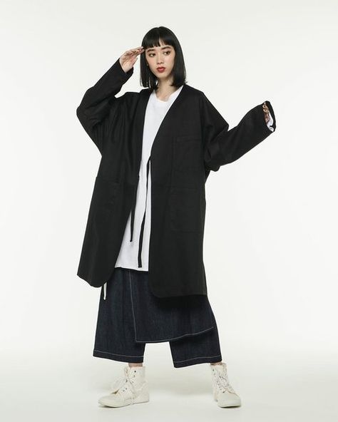 Korean Street Fashion Oversized, Japanese Oversized Fashion, Japanese Fashion Aesthetic, Unisex Garments, Androgynous Aesthetic, Gender Neutral Fashion, Urban Zen, 2023 Clothing, Oversized Clothes