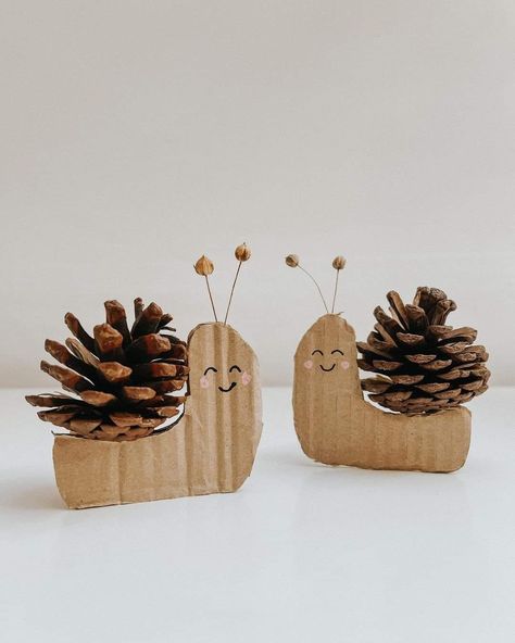 Fall Arts And Crafts, Homeschool Crafts, Toddler Arts And Crafts, Kids Crafting, Diy Upcycling, Autumn Crafts, Toddler Art, Cardboard Crafts, Nature Crafts