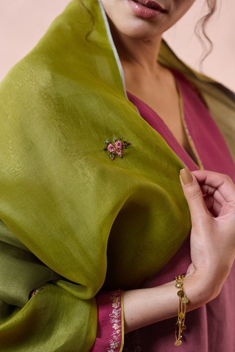 Samiha Sabia Organza Odhani Rani Colour Combinations, Chanderi Sarees, Rani Pink, Good Earth, Color Combinations For Clothes, Chunky Heel Shoes, Sequin Embroidery, Summer Bedding, Paper Envelope