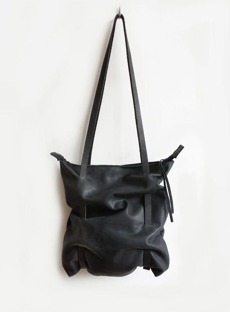 Artisan Bag, Soft Leather Handbags, Black Leather Bag, Sustainable Leather, Avant Garde Fashion, Unique Bags, Black Leather Bags, Zipped Bag, Leather Bags Handmade