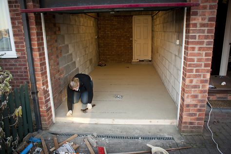 Omgebouwde Garage, Isolation Garage, Garage Room Conversion, Garage Conversion To Family Room, Garage Bedroom Conversion, Garage Transformation, Garage To Living Space, Garage Room, Converted Garage