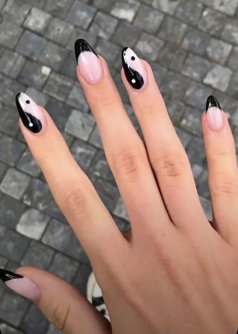 Pink And Black Ying Yang Nails, Nail Inspo Ying Yang, Powerful Nail Designs, Ying Yang Nail Design, Yin Yang Nail Designs, Almond Nails Designs Simple, Ying Yang Nails Acrylic, Ying And Yang Nails, Ying Yang Nail Art