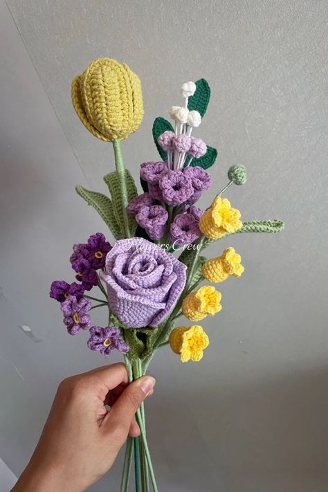 purple and yellow flower bouquet Yarn Bouquet, Crochet Purple, Grape Hyacinth, Crochet Store, Crochet Garden, Yellow Bouquets, Yarn Flowers, Purple Bouquet, Unique Bouquet