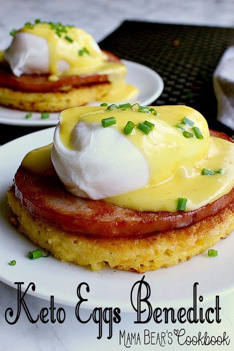 Sunday morning doesn't get any better than with this Keto Eggs Benedict, featuring Canadian bacon, perfectly poached eggs and homemade hollandaise sauce! #lowcarb #keto #breakfast #mamabearscookbook Keto Bacon And Eggs, Keto Canadian Bacon Recipes, Keto Hollandaise Sauce, Canadian Bacon Recipes Breakfast, Keto Egg Breakfast, Keto Eggs Benedict, Canadian Breakfast, Low Carb Sandwich, Keto Eggs