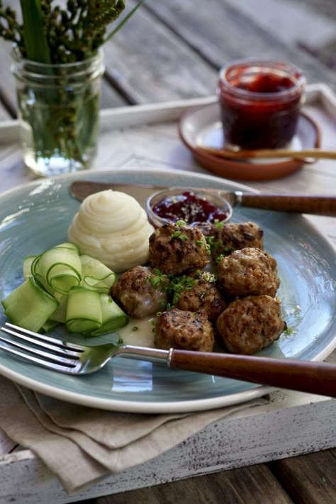 Swedish Meals, Authentic Swedish Meatballs, Traditional Swedish Meatballs, Sweden Food, May Recipes, Monthly Menu, Swedish Food, Healthy Plates, Swedish Christmas