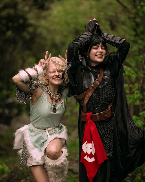 Toothless & light fury as humans! 🪓🐉 We made our outfits in less than a week, I love how these came out 🥹 pics by @npb.spectrum, edited by me with my “blade bearer” preset! #httyd #httyd3 #howtotrainyourdragon #toothless #lightfury #httydcosplay #toothlessandlightfury #humanversion Toothless And Light Fury Costume, Human Toothless, Toothless Cosplay, Httyd Cosplay, Toothless Light Fury, Toothless Costume, Toothless Dragon, Httyd 3, Light Fury