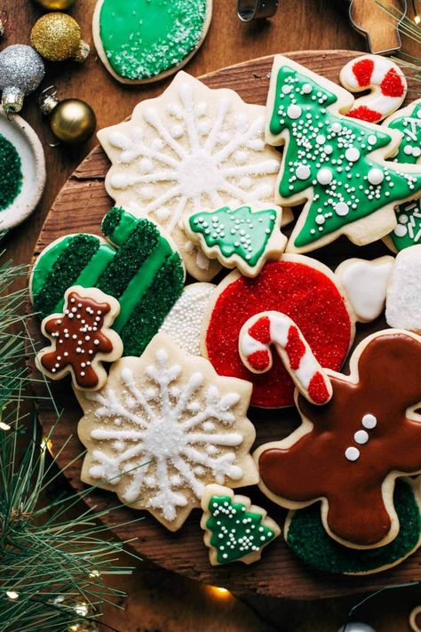 15 Christmas Cookie Recipes - Butternut Bakery Sugar Cookies With Icing, Cut Out Sugar Cookie Recipe, Buttercream Recipes, Cookies With Icing, Brown Food Coloring, Unique Christmas Cookies, Cut Out Sugar Cookies, Butternut Bakery, Christmas Sugar Cookie Recipe