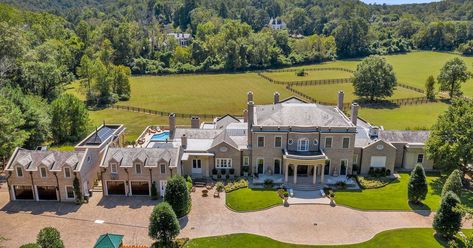 Atlanta Mansions, Atlanta Neighborhoods, Barrel Vault Ceiling, Million Dollar House, Mansions For Sale, Keeping Room, Atlanta Homes, Country Estate, Gorgeous View