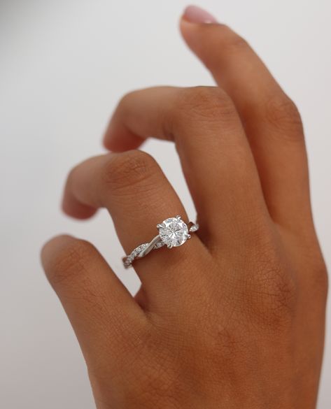 Simple Classy Engagement Rings, Simple Engagement Rings Silver, Twisted Engagement Rings, Minimal Wedding Rings, Wedding Schemes, Twisted Band Engagement Ring, Lab Grown Engagement Ring, Classy Engagement Ring, The Garden Of Eden