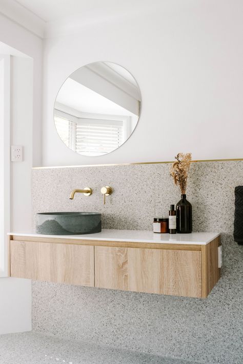 A bathroom full of character, style and practical design, @the.elanora.hideaway 's newly renovated space is one worth saving. 📥⁠ ⁠ We love the pops of colour in the basins and luxe decor, as they effortlessly complement the natural beauty of Brushed Brass.⁠ ⁠ What does your dream bathroom look like? 💭⁠ ⁠ 🛒 ABI Featured Products⁠ - Elysian Minimal Mixer & Spout Set in Brushed Brass⁠ ⁠- Abha Vanity in White Ash Oak & Carrara Marble Composite Top⁠ Bad Inspiration, Floating Bathroom Vanity, Bathroom Design Inspiration, Vanity Design, Downstairs Bathroom, Pink Bathroom, Bathroom Renos, Laundry In Bathroom, Bathroom Style