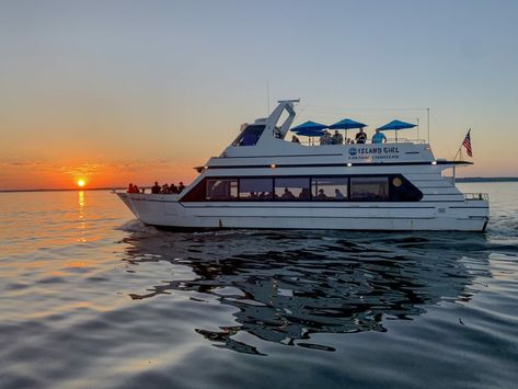 Last Call Romantic Cruise – Fastrac Charters and Cruises :: Cruises, Charters, Tours, Experiences on Lake Texoma Lake Texoma, Water Taxi, Hot Springs Arkansas, Romantic Cruise, Paradise Cove, Dinner Cruise, Summer Dinner, Explore Nature, Taxi Service