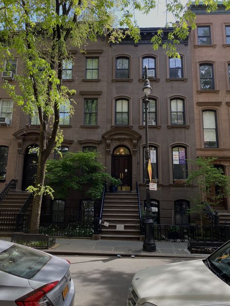 Nyc Brownstone, Nyc Townhouse, Apartment Exterior, Brooklyn Heights, Nyc Life, New York Life, Future Apartment, New York Apartment, Nyc Apartment