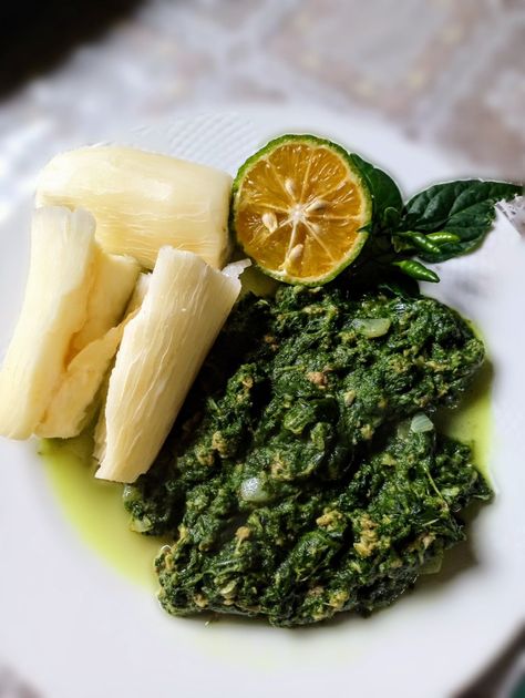 Rourou is commonly consumed in Fiji which is derived from Taro Leaf.This meal is mostly common in our Pacific,rich in Iron and Vitamins.The healthiest meal ever! Fiji Recipes, Fiji Food, Fijian Food, Taro Leaf, Island Recipes, Pumpkin Curry, Savory Foods, Global Food, Fair Food