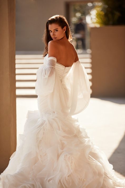 Long Sleeve Fitted Wedding Dresses, Dream Wedding Dresses Ball Gown, 2nd Wedding Dresses, Strapless Wedding Gown, Milla Nova, Dreamy Wedding Dress, Sleeved Wedding, Most Beautiful Wedding Dresses, Ruffle Wedding Dress