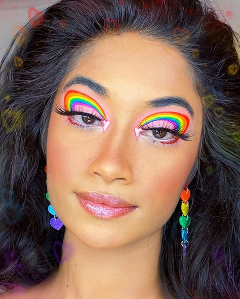 MONICA 🇺🇸🇮🇳 | MAKEUP ARTIST on Instagram: “This look is giving me major Lisa frank vibes 🤩 what do y’all think? Wanted to go for a super happy look because last week’s mental health…” Lisa Frank Makeup, Bright Makeup, Lisa Frank, Super Happy, Artist On Instagram, Makeup Artist, Hair Wrap, Give It To Me, Nose Ring