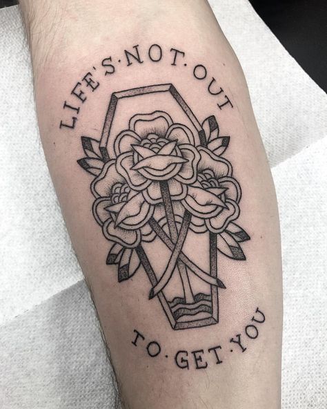 Blink 182 Traditional Tattoo, Blink 182 Inspired Tattoo, Elder Emo Tattoo, Pop Punk Tattoo Ideas, Neck Deep Tattoo, Pop Punk Tattoo, Neck Deep Band, Punk Tattoo Ideas, Tattoo 2022