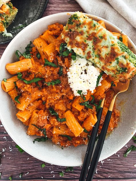 Rigatoni Bolognese Recipe, Fire Roasted Red Peppers, Sausage Bolognese, Pasta Bolognese, Rigatoni Pasta, Bolognese Recipe, Pasta Night, Ground Sausage, Spicy Sausage