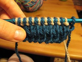 Double Knitting Tutorial, Corak Krusye, Projek Mengait, Winter Foliage, Knitting Help, Knitting Tutorials, Knitting Instructions, Knitting Tips, Knit Stitches