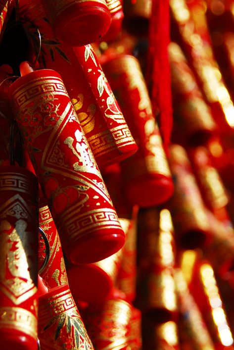 Chinese New Year Aesthetic, Lunar New Year Aesthetic, Chinese New Year Decor, Chinese New Year Parade, Photography Gcse, Vday Party, Autumn Photos, Dark Red Wallpaper, Chinese Aesthetic