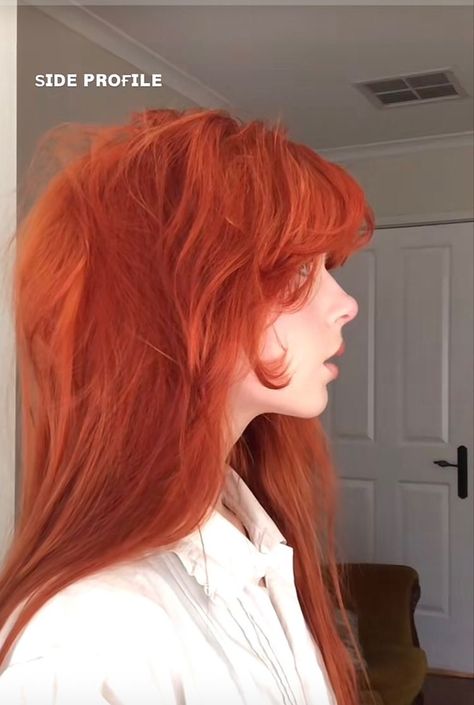 Orange Hair Color Ideas, Copper Hair Dye, Bright Copper Hair, Gorgeous Red Hair, Orange Hair Color, Orange Hair Dye, Red Hair Color Ideas, Hair Color Orange, Layered Haircuts For Medium Hair