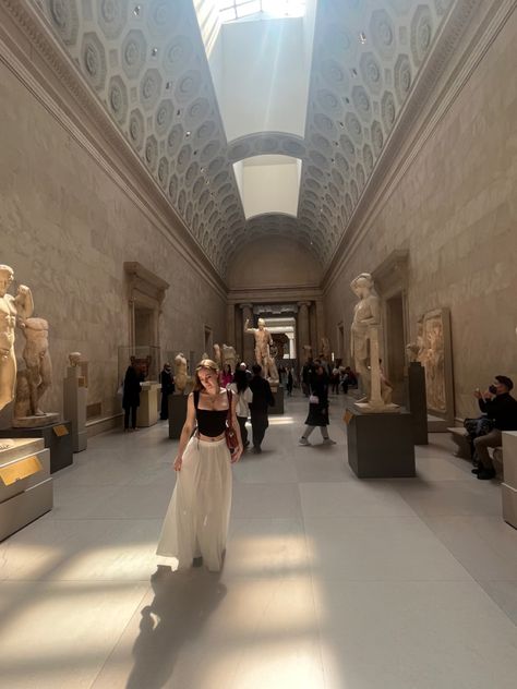 Met Museum Outfit, Museum Nyc, Nyc Pics, Museum Outfit, Museums In Nyc, Outfits Nyc, Dream Note, France, Feelings