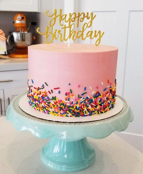 Easy One Bowl Vanilla Cake - Sugared Sentiments One Bowl Vanilla Cake, Round Birthday Cakes, Sprinkles Birthday Cake, Small Birthday Cakes, 8th Birthday Cake, Teen Cakes, 6th Birthday Cakes, 13 Birthday Cake, Diy Birthday Cake