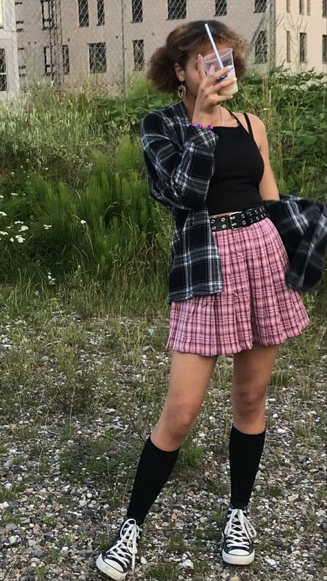 Pink Plaid Skirt Outfit Grunge, Cute Outfits With Long Socks, Pink And Black Plaid Skirt Outfit, Plaid Pink Skirt Outfit, Pink Outfits Grunge, Pink Black Outfit Aesthetic, Pink Checkered Skirt Outfit, Pink And Black Outfit Aesthetic, Pink Skirt Outfit Aesthetic