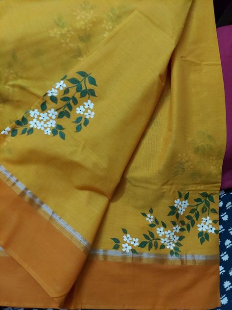 Hand Painted Sarees Floral, Sari Painting, Painting Blouses, Dupatta Painting, Embroidery Drawing, Madhubani Saree, Suit Painting, Mekhela Chador, Fabric Colour Painting