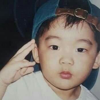 Txt Beomgyu Baby Picture, Birthday Doodle, Childhood Pictures, Baby Icon, Song Recommendations, Childhood Photos, Do Kyungsoo, Child Day, Girls Generation