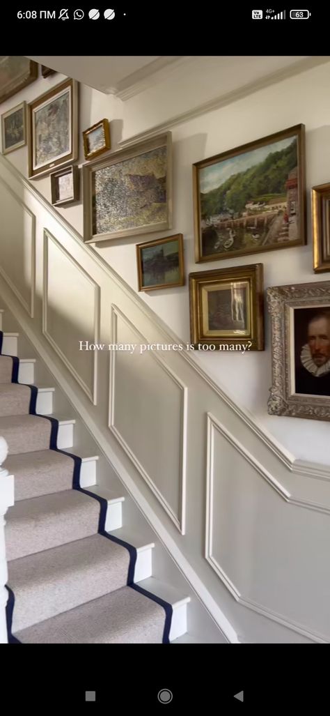 Gallery Wall Chair Rail, Staircase Chair Rail Ideas, Picture Molding On Staircase, Wall With Chair Rail, Rail Stairs, Stairs Luxury, Chair Rail Molding, Picture Rail, Split Level House