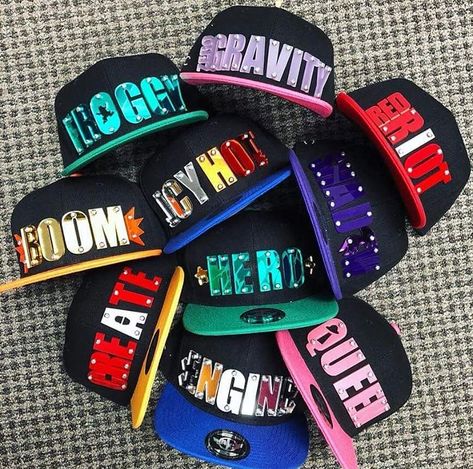 oh my gosh I want these so bad <<< GOD WHERE CAN I BUY THOSE??? Mha Merch, Anime Hats, My Hero Academia Merchandise, Anime Jewelry, Anime Inspired Outfits, Anime Accessories, My Hero Academia Memes, Buko No Hero Academia, Anime Merchandise