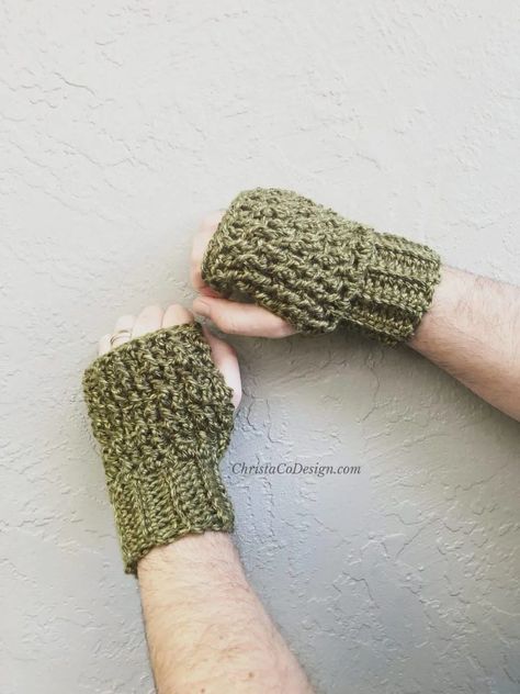 gloves Diy Crochet Gloves, Crochet Fingerless Gloves Free Pattern, Fingerless Gloves Crochet, Simple Sewing Tutorial, Gloves Crochet, Fingerless Gloves Crochet Pattern, Ergonomic Crochet Hook, Glove Pattern, Crochet Gloves Pattern