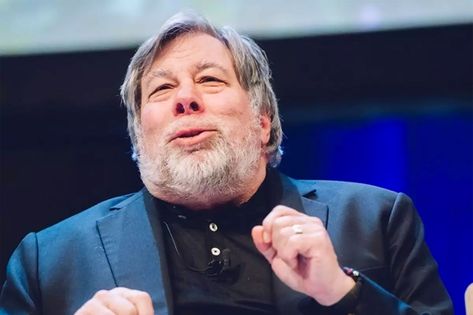 Steve Wozniak Still Gets a $50 Paycheck Each Week From Apple Steve Wozniak, Tesla Ceo, Good News Stories, Co Founder, Business Insider, Steve Jobs, Apple News, New Technology, News Today