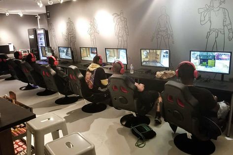 LAN Lords Gaming Centre | KOREATOWN: 703R Bloor St. West Rear-Basement | Gamer Lounge | BlogTO Gaming Centre Design, Gaming Center Design, Gaming Cafe Design, Warnet Gaming, Gamer Lounge, Gaming Cafe, Game Lounge, Game Net, Gaming Shop