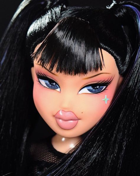 Bratz Doll With Bangs, Cute Baddie Pfp, Pfp Hello Kitty, Baddie Pfp, Bratz Aesthetic, Black Bratz Doll, Bratz Doll Outfits, Kawaii Core, Mattel Dolls