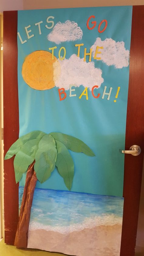 Beach theme Beach Theme Classroom Door, Beach Theme Preschool, Classroom Door Ideas, Preschool Door, Teacher Appreciation Doors, Ocean Theme Preschool, Summer Bulletin Boards, Classroom Decor High School, Diy Classroom Decorations