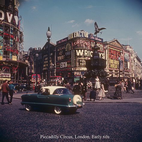 Swinging London, London History, London Pictures, Piccadilly Circus, London Town, London Underground, London Calling, London Photos, Old London