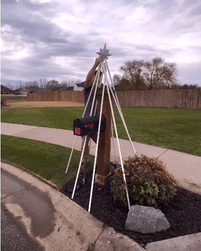 DIY Mailbox Christmas Tree That’s Unmatched Christmas Decorations For Mail Boxes, Tree Mailbox Ideas, Mailbox Christmas Tree, Pvc Christmas Tree Outdoor, Christmas Tree Mailbox Ideas, Dollar Tree Christmas Mailbox Diy, Diy Outdoor Christmas Decorations Yard Wood, Diy Christmas Mailbox Ideas, Outdoor Christmas Tree Diy