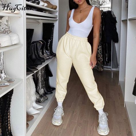 56468d5607a5aaf1604ff5e15593b003desc54324786ri Cream Joggers, Celana Fashion, Fashion Queen, Streetwear Mode, Pants Women Fashion, Streetwear Fashion Women, Mode Inspo, Fashion Streetwear, Casual Sets