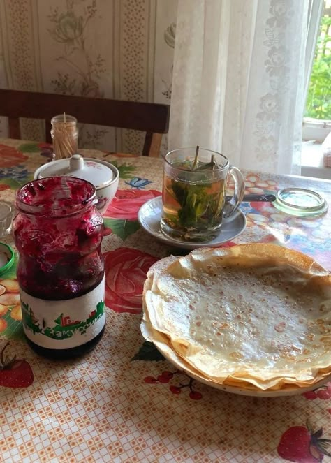 Eastern Europe Food, Slavic Breakfast, Balkan Childhood, Slavic Food, Balkan Aesthetic, Polish Core, Slavic Core, Childhood Aesthetic, Polish Culture