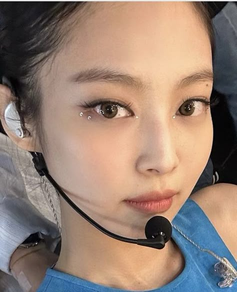 Low Quality Icons, Concert Makeup, Rhinestone Makeup, Make Up Inspo, Lq Icons, Eye Make, Low Quality, Jennie Kim, Kim Jennie